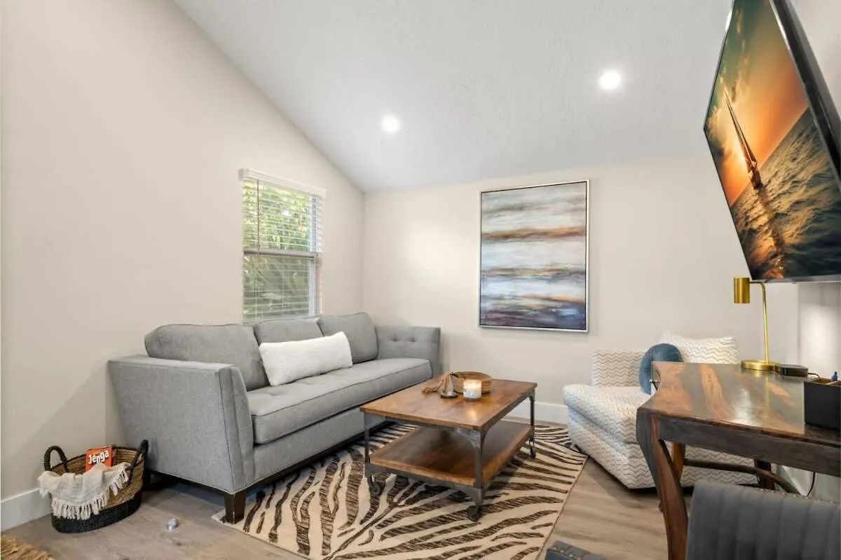 New! Soho Suite, Steps To S Howard Ave Tampa